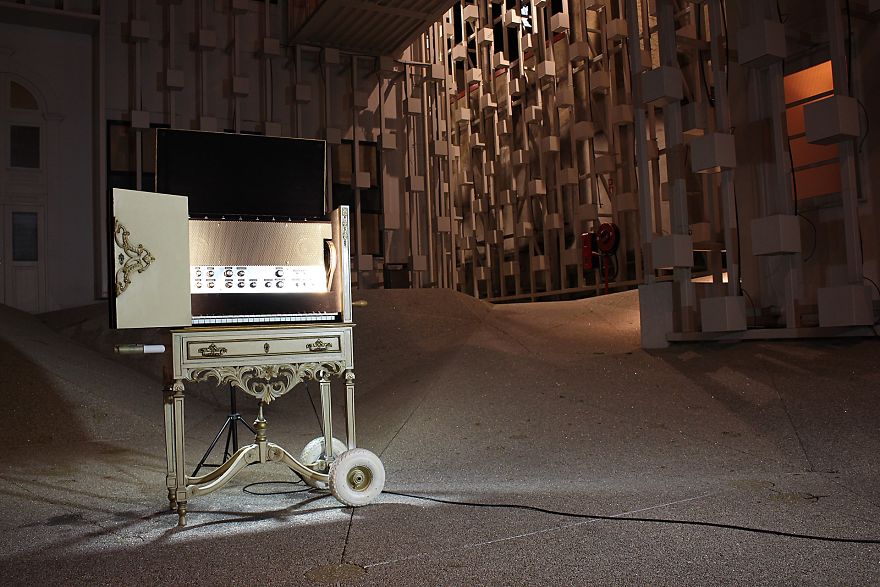 Turning Vintage Furniture Into A Crank Powered Synthesizer: The Digital Music Box