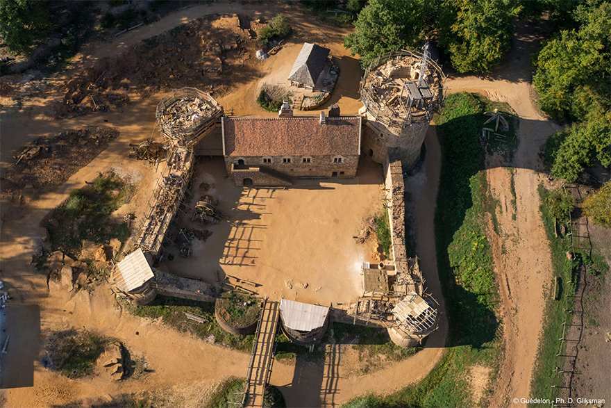 For 20 Years The French Have Been Building A Medieval Castle Using Medieval Techniques, And The Result Is Incredible