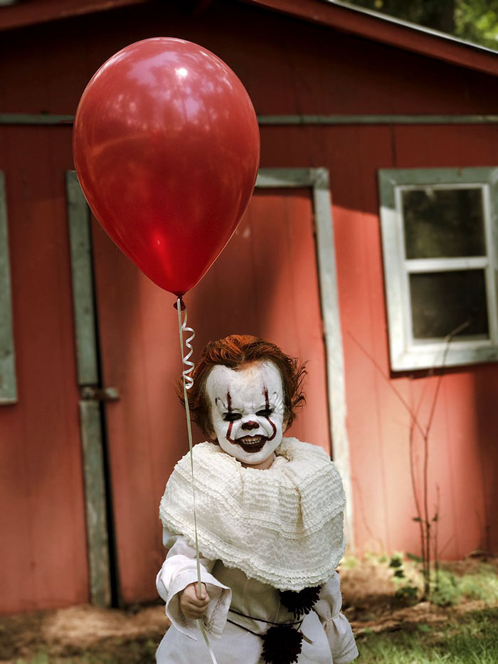 clown-child-photoshoot-movie-it-pennywise-eagan-tilghman-19