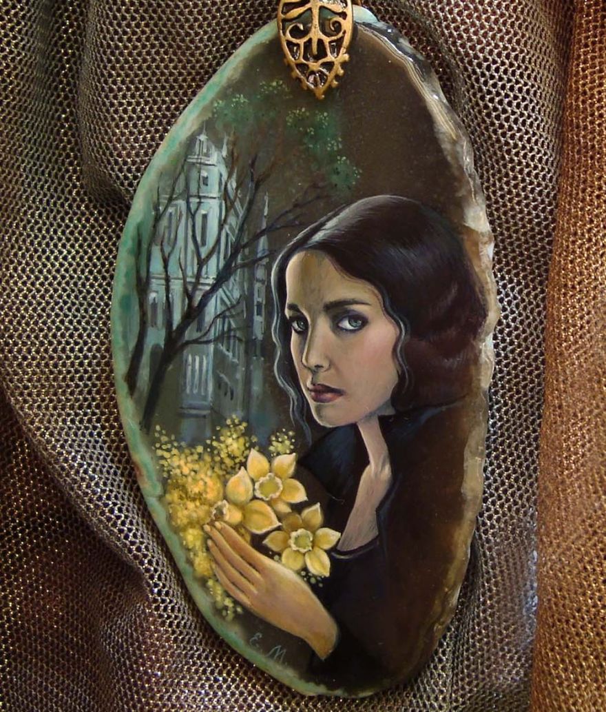 Amazingly Detailed: 17 Fab Miniature Paintings On Gems