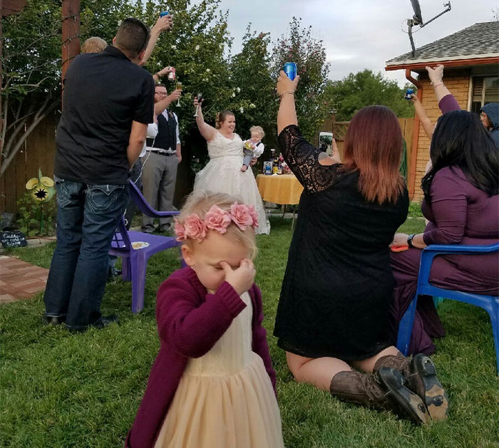 36 Hilarious Pics Of Kids At Weddings