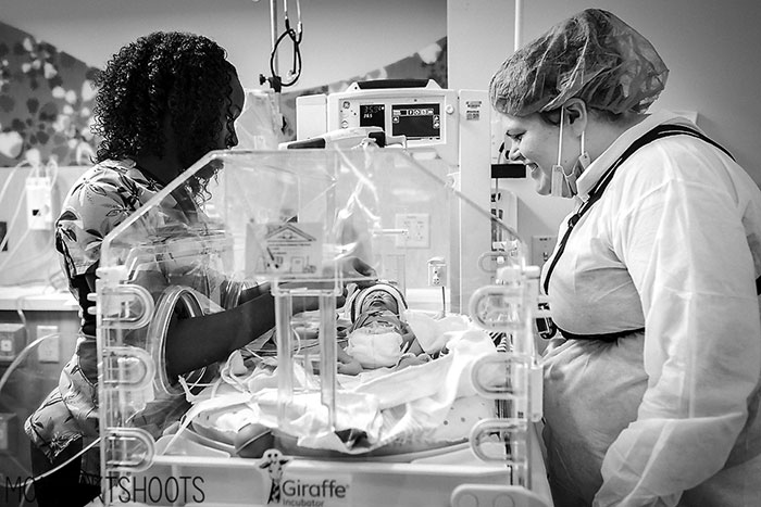 After This Photo Of A Nurse Went Viral, Moms Flooded The Internet With Stories That Will Amaze You