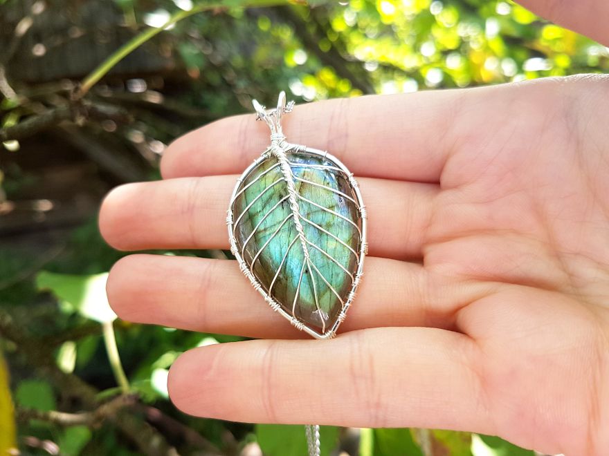 Another Leaf Design With Labradorite