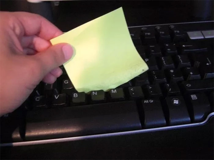 Before You Throw Away A Post-In, Run It Between The Keys On Your Keyboard To Collect Crumbs And Fluff