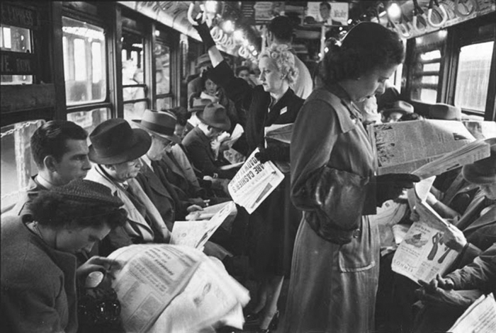 Pasajeros En Un Vagón De Metro, 1946