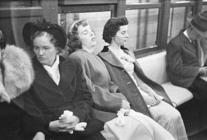 Mujeres En Un Vagón De Metro, 1946