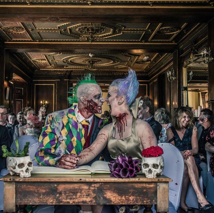 Creepy Wedding: Bride And Groom Get Married In The Style Of The Walking Dead Series