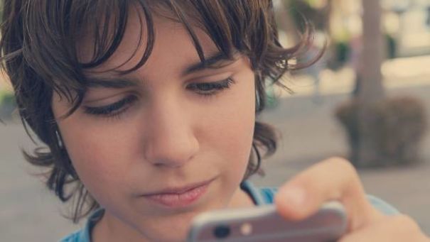 Is Your Child Digitized- Know When To Stalk Your Child’s Smartphone