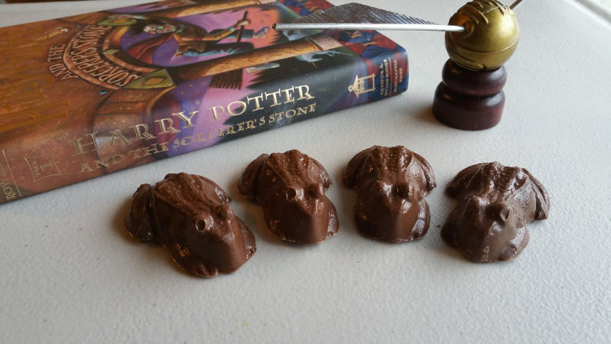 15 Magical Goods For The Harry Potter Obsessed