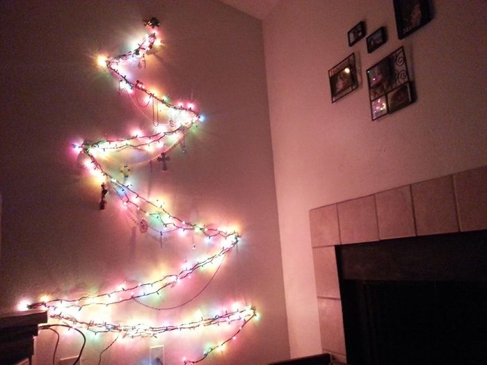 Hace 3 años mi esposa lloraba porque no nos podíamos permitir un árbol de navidad, así que pedí prestadas unas luces e hice esto