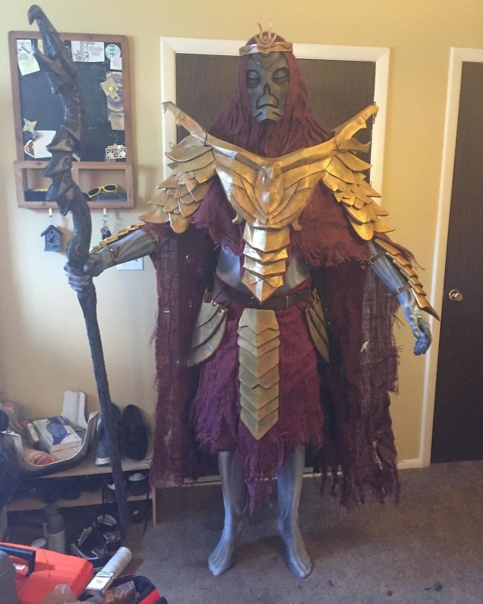 I Made My Bofriend A Dragon Priest Costume So We Could Cosplay Skyrim Together