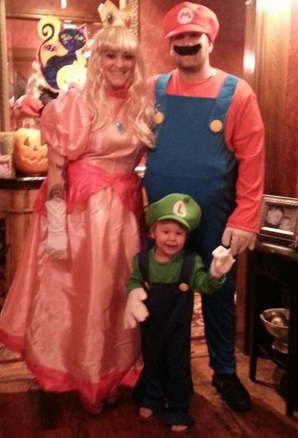 My Husband Finally Agreed To Let Our Family Dress Up As My Halloween Dream! I Finally Got To Be Princess Peach