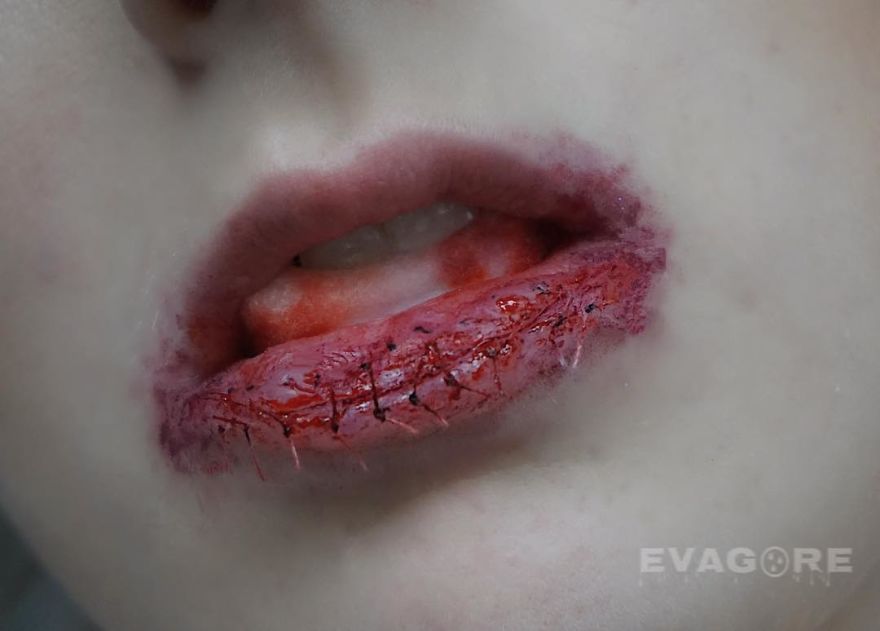 Artist Creates Hyper-Realistic Makeup That Will Leave You With Chills