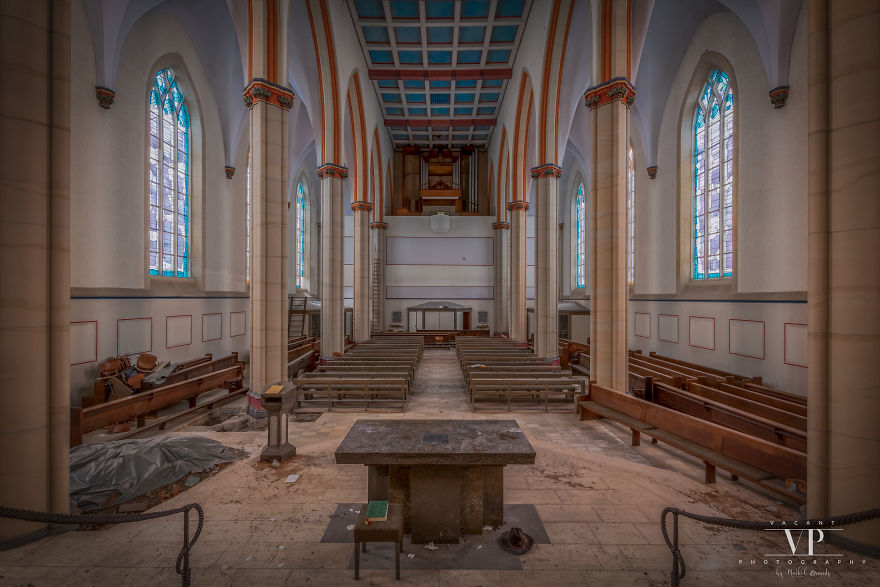 I Photographed This Abandoned Church