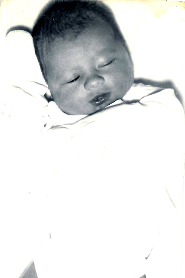 Carrie-Ann-Dunham-14-hours-old-Nov-30-1965-59ef7d9cc0853.jpg