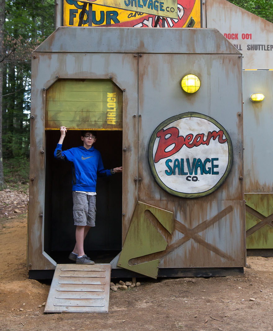 90+ Kids Built This Intergalactic Space Station In The Woods Of New Hampshire