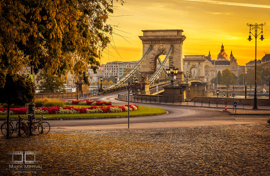I Capture Places In Budapest During Autumn And The Result Is An Amazing "Game Of Tones"