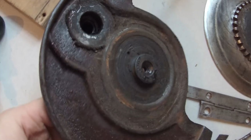 I Restored Vintage Bread Cutter - From Rusty Trash To New Life