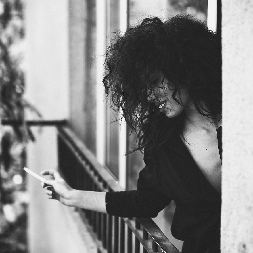 Photographer Captures Raw Women To Show There Is Much More Than A Sexual Desire To Female Nudity. Photographer Captures Raw Women To Show There Is Much More Than A Sexual Desire To Female Nudity.