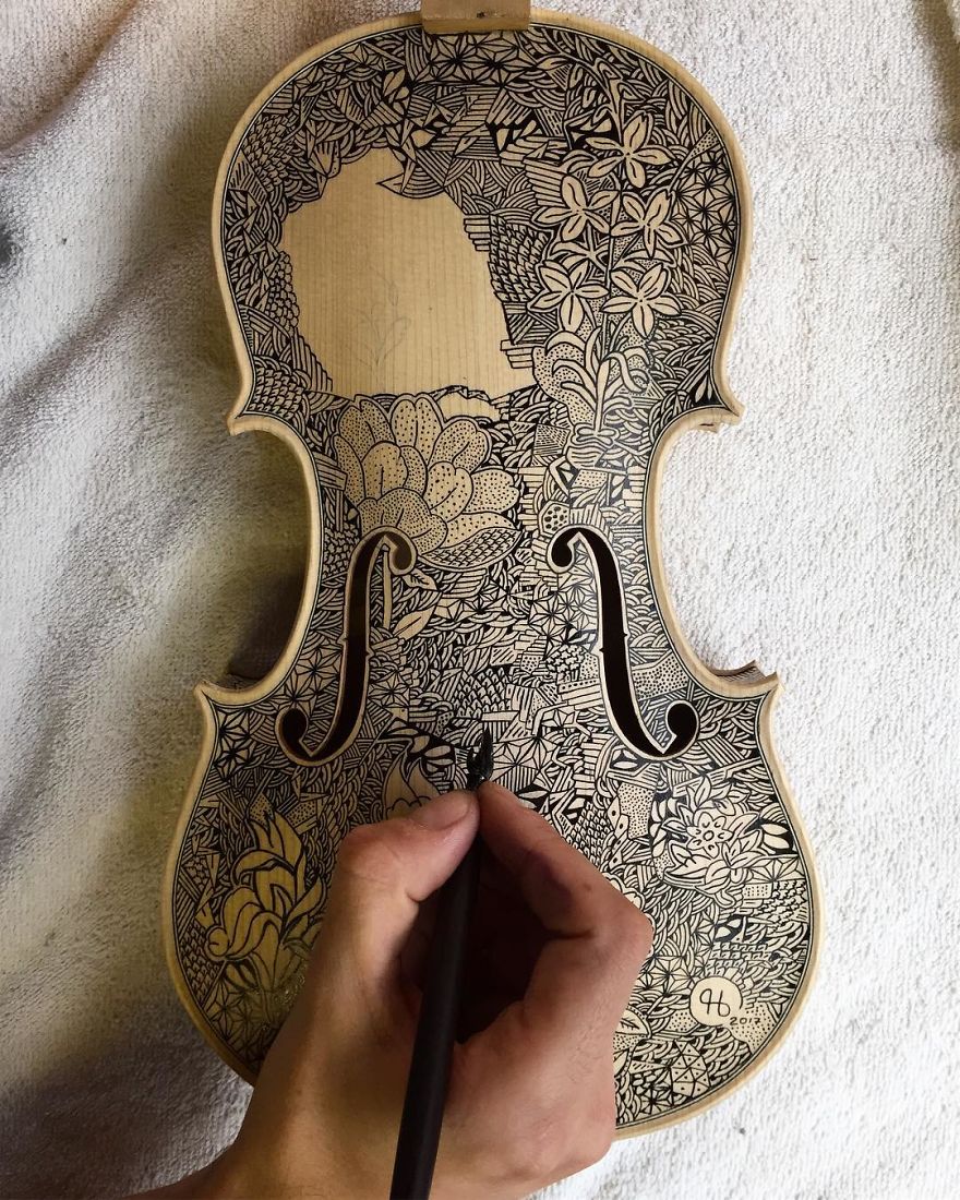 I’m The Violin Painter Who Spends Over 3 Weeks Illustrating Each One