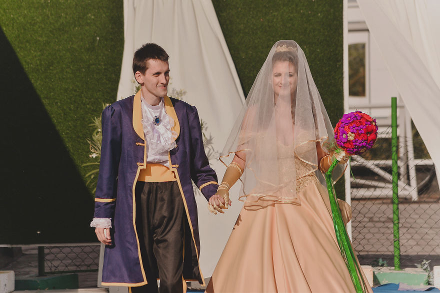 Cosplay-Loving Couple Even Made Their Wedding A Cosplay