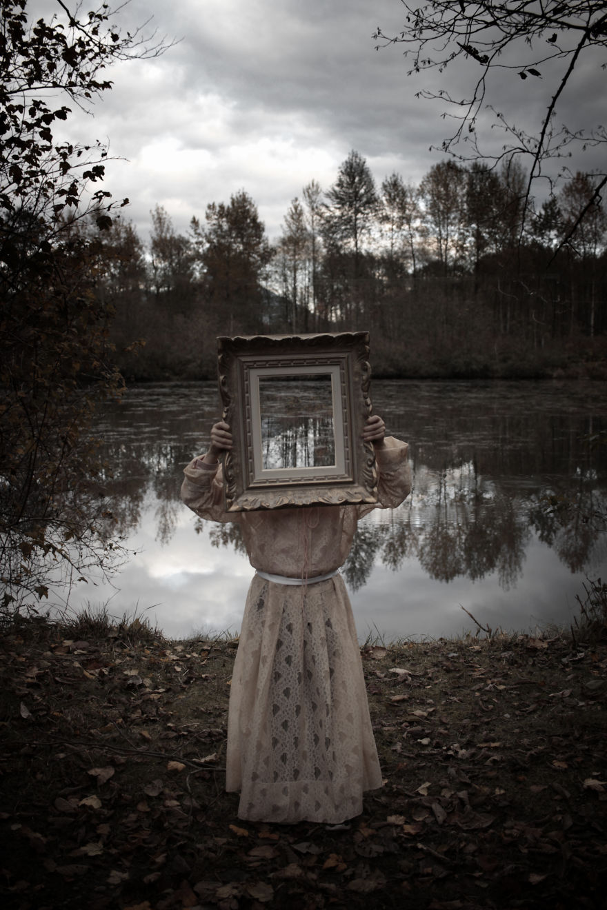 I Take My Kids Halloween To The Next Level With Eerie Photo Shoots