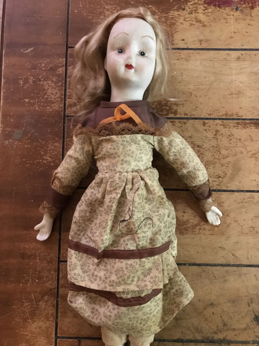creepy old dolls