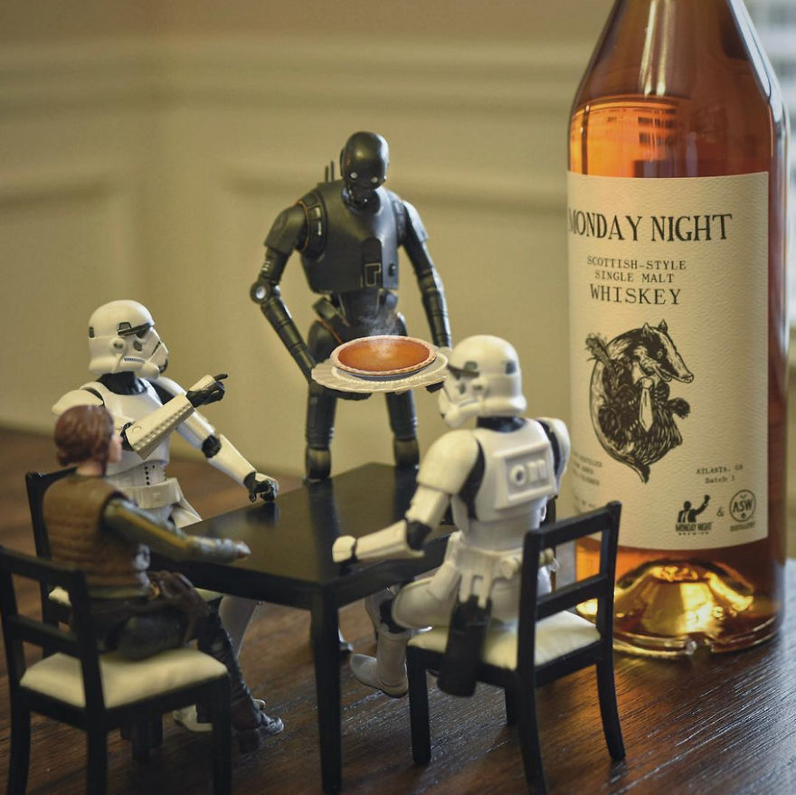 https://static.boredpanda.com/blog/wp-content/uploads/2017/10/Photographer-Poses-Stormtroopers-with-Top-Shelf-Liquor-and-the-Results-Are-Awesome-59e8041c23d4c-png__880.jpg