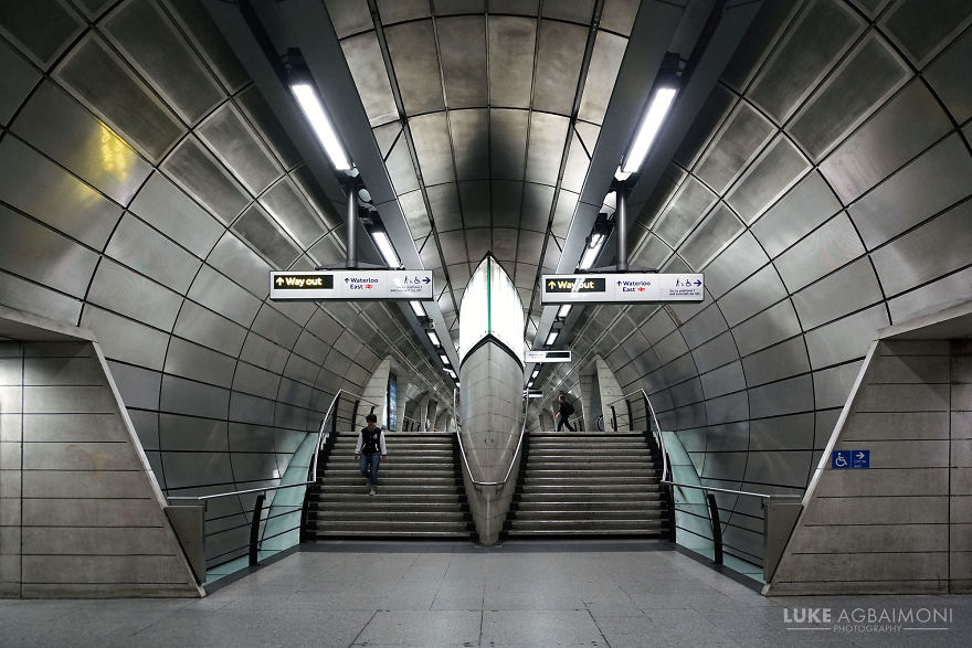 Southwark Station - Atrium Symmetry