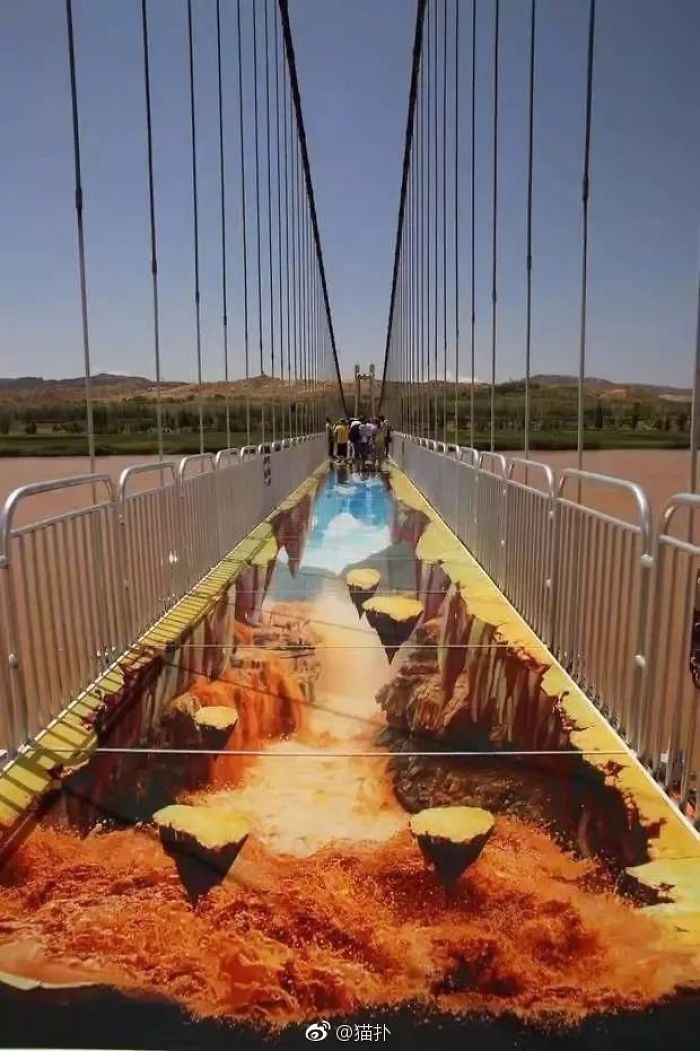 The Glass Bridge In China Will Amaze You With Optical Illusions Painted On The Ground
