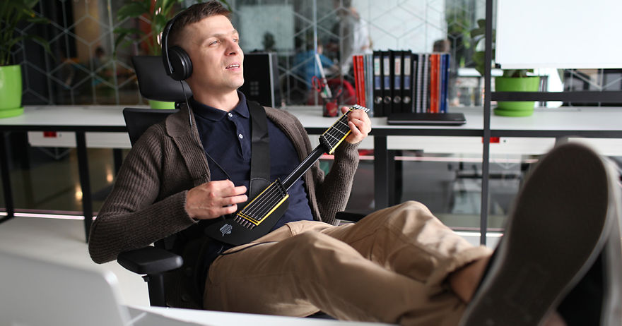 We Live In 2017 While This Sliding-Neck Midi-Guitar Is Straight From 3017