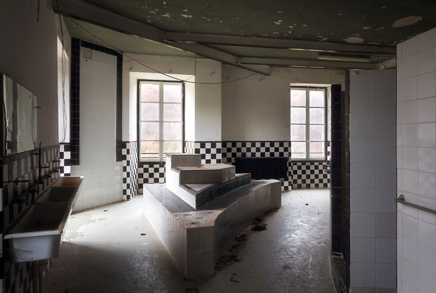 Abandoned Bathroom In Castle