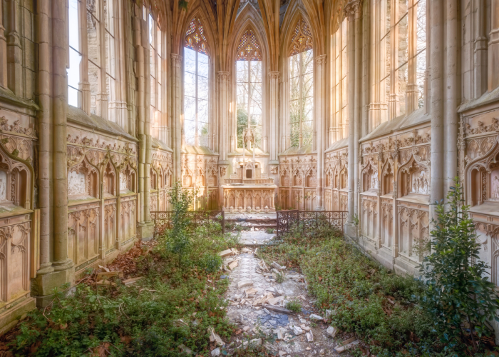 The Beauty Of Abandoned Buildings That I Photographed In France