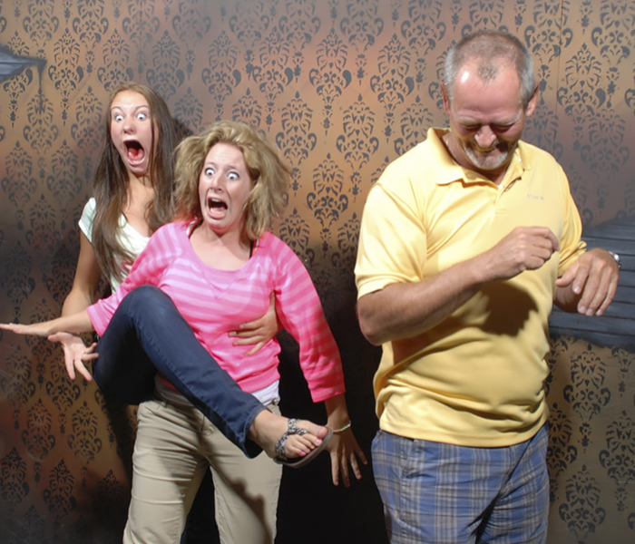 100 Hysterical Moments When People Got Scared To Death At A Haunted House, Caught By A Secret Cam