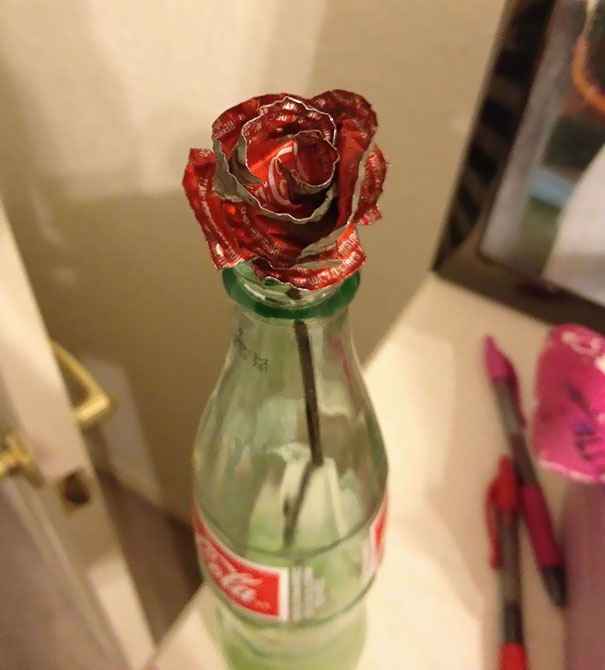 My Boyfriend Made Me This Flower Out Of Coca Cola Bottlecaps And A Glass Bottle