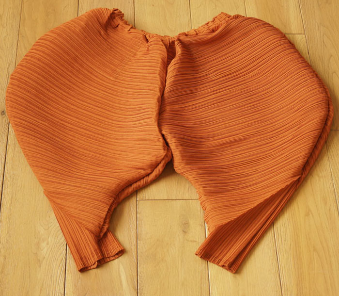 Pants That Will Give You 'Fried Chicken' Legs Exist, And The Internet Can't Stop Laughing