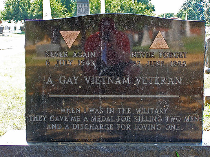 Gay veterano de Vietnam: cuando estaba en el ejército me dieron una medalla por matar a 2 hombres, y me despidieron por amar a otro