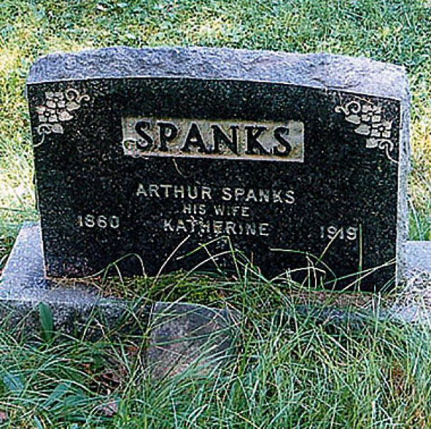 Funny Tombstones By People With Sense of Humor To Die For | Bored Panda