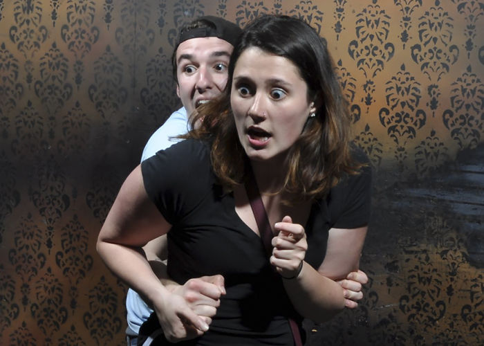 100 Hysterical Moments When People Got Scared To Death At A Haunted House, Caught By A Secret Cam