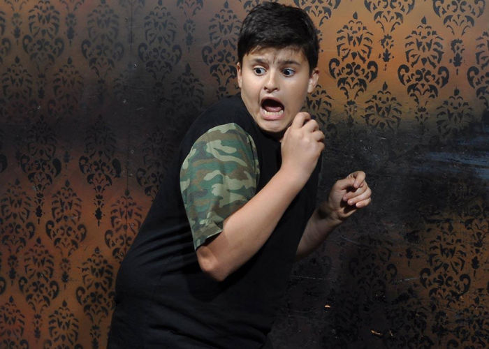 100 Hysterical Moments When People Got Scared To Death At A Haunted House, Caught By A Secret Cam