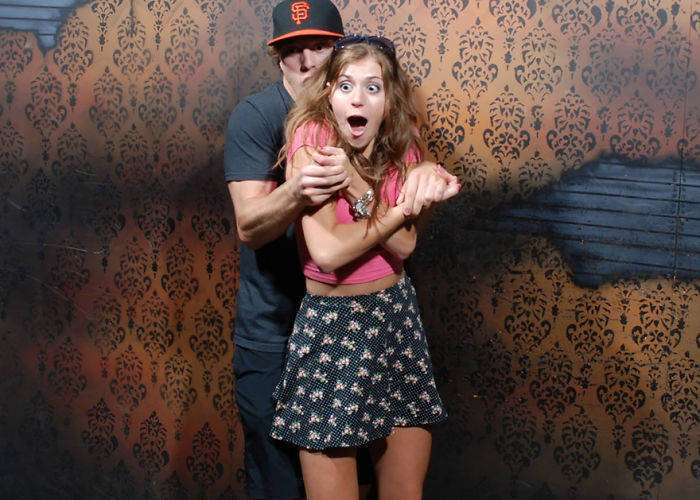 100 Hysterical Moments When People Got Scared To Death At A Haunted House, Caught By A Secret Cam