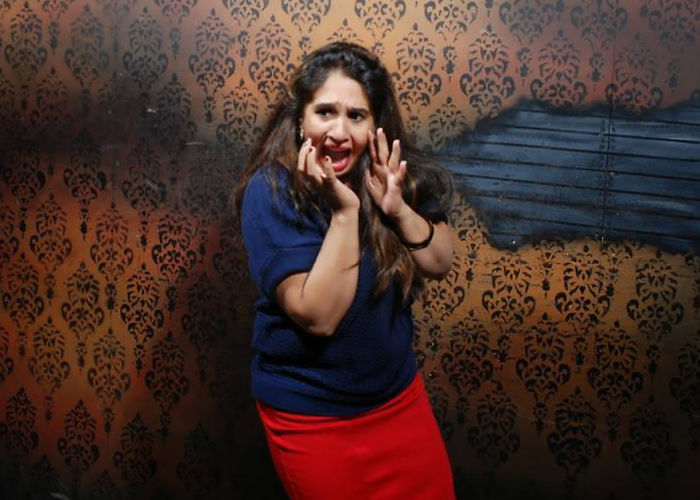 100 Hysterical Moments When People Got Scared To Death At A Haunted House, Caught By A Secret Cam
