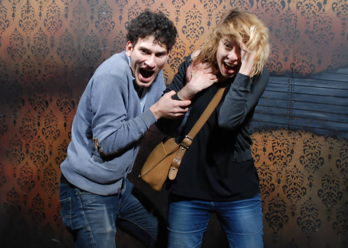 100 Hysterical Moments When People Got Scared To Death At A Haunted House, Caught By A Secret Cam