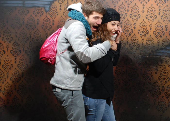 100 Hysterical Moments When People Got Scared To Death At A Haunted House, Caught By A Secret Cam
