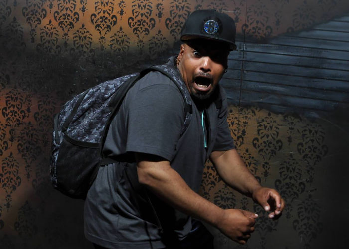 100 Hysterical Moments When People Got Scared To Death At A Haunted House, Caught By A Secret Cam