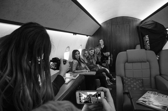 instagram-photoshoot-grounded-private-jet-studio-moscow-30