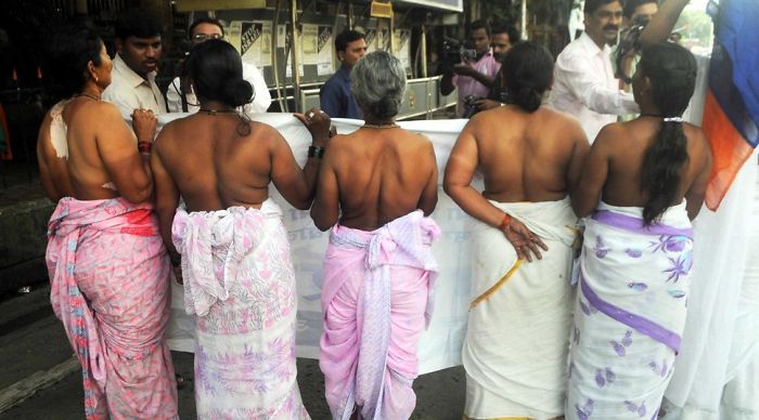 Semi-Nude Indian Devadasi Women Shout Anti-Government Slogans During A Protest In Mumbai, 15 August 2010