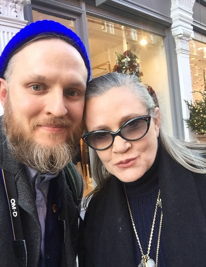 Selfie of Carrie Fisher with her fan