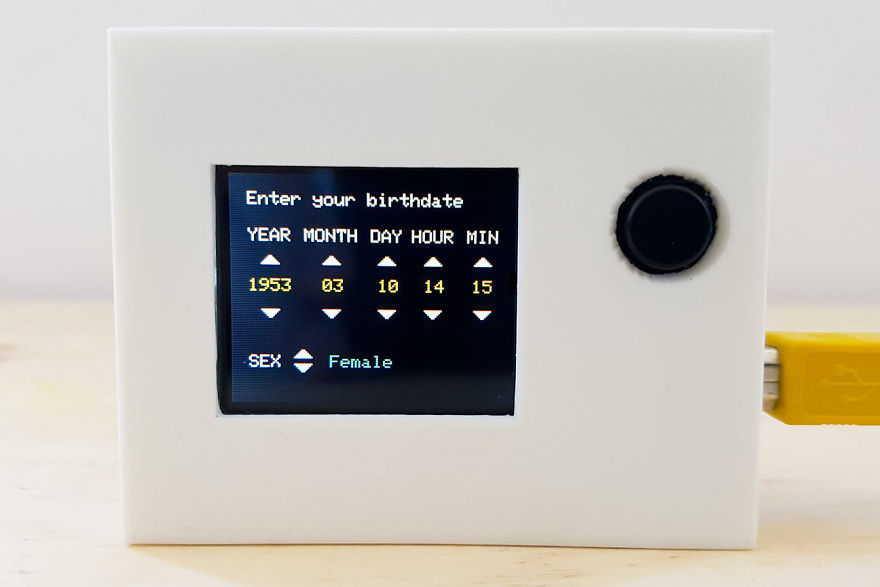 I Created A Life Clock, That Displays The Number Of Seconds Since Your Birth Like A Video Game