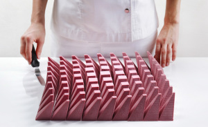 What Happens When Architectural Designer Tries Baking Cakes